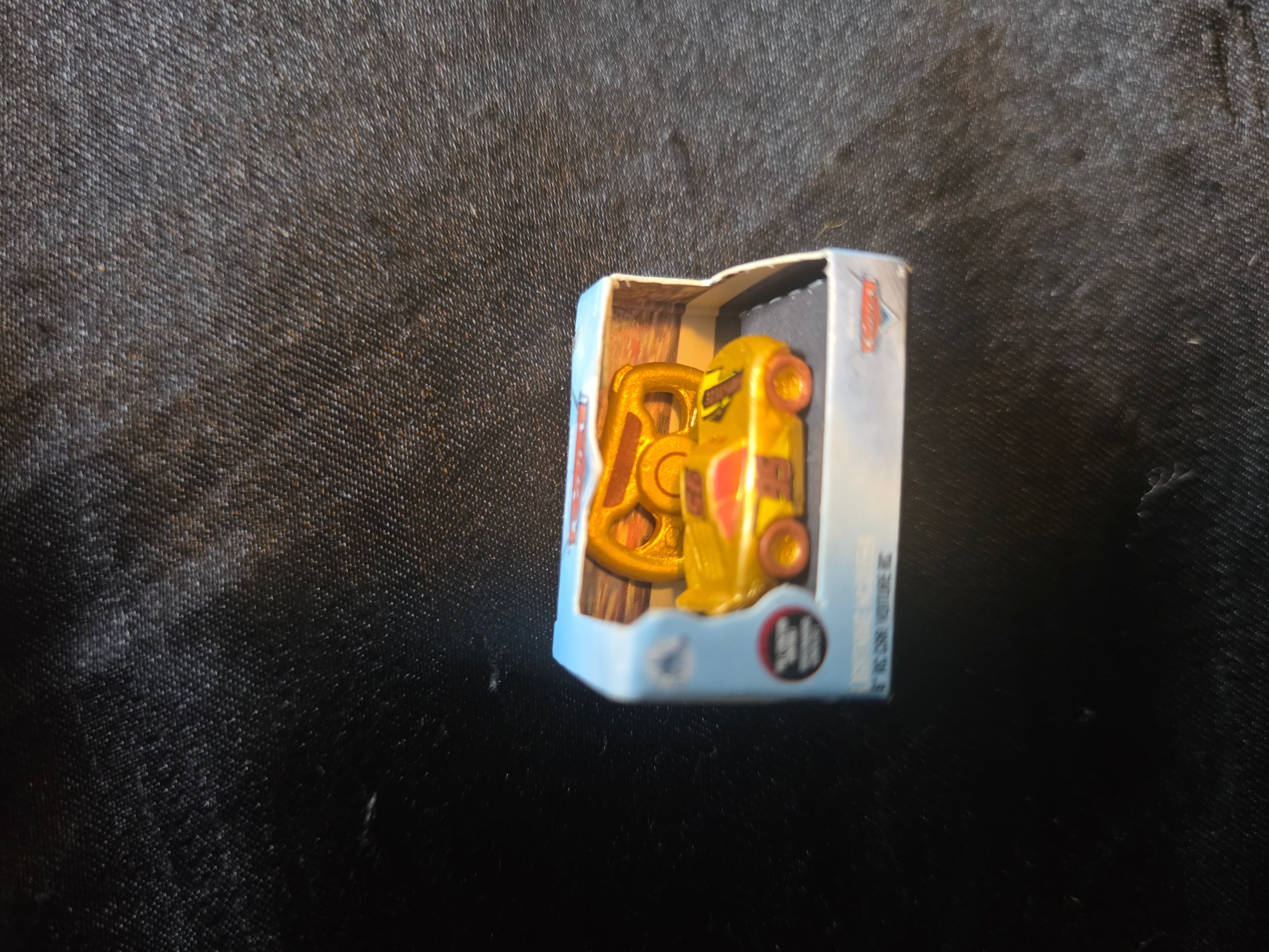 *rare* gold Lightrning McQueen rc car Disney store edition
